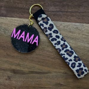 Mama Keychain